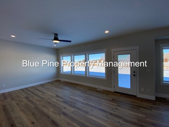 Building Photo - 1104 Cypress Loop