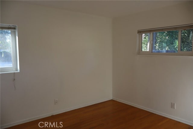 Building Photo - 2520 Louise Ave