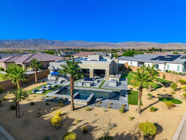 Primary Photo - 74425 Zeppelin Dr
