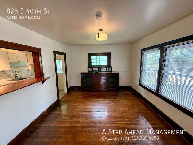 Building Photo - 825 E 40th St