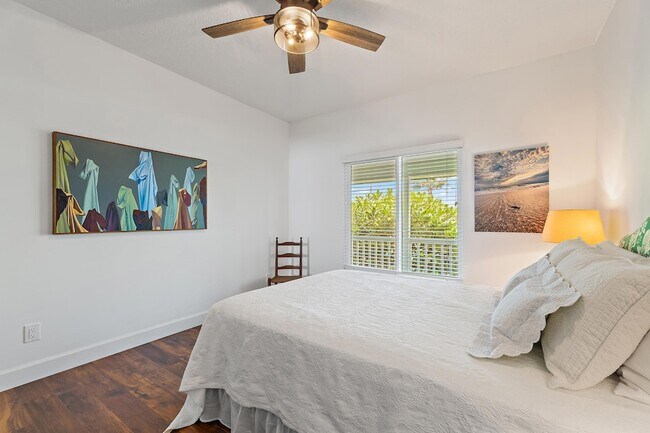 Building Photo - 3463 Canal Ct