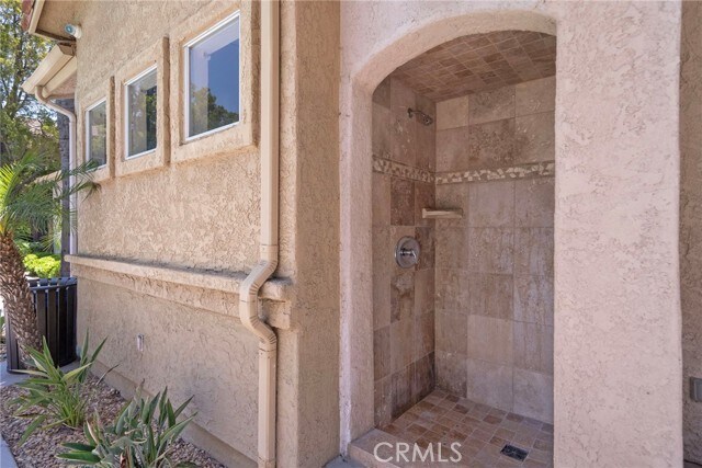 Building Photo - 2275 Del Mar Way
