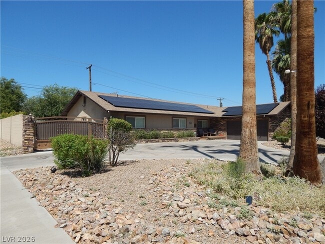 Building Photo - 2712 W Oakey Blvd