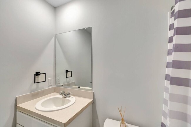 Building Photo - Townes at Merrimack