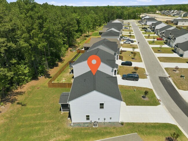 Building Photo - 305 Ruby Baird Dr