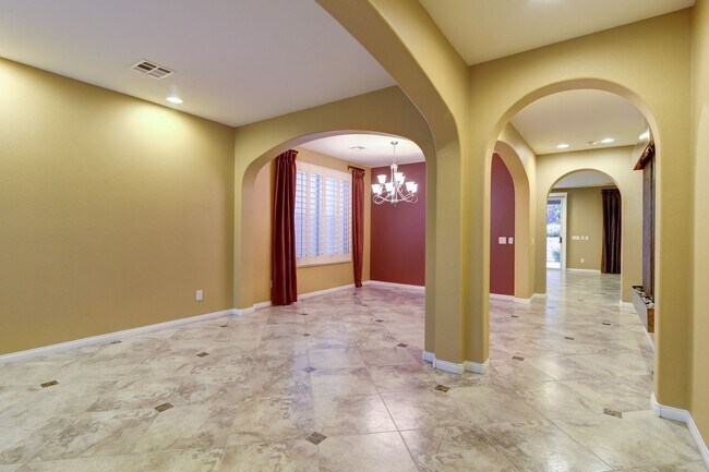 Building Photo - 519 Las Ocas Ct