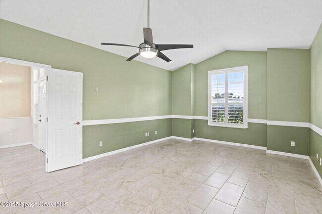 Building Photo - 475 Buttonwood Dr