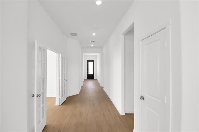 Building Photo - 1504 Adams Dr