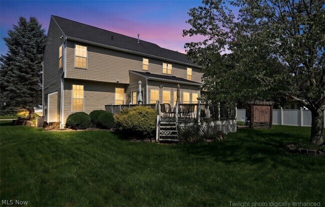 Building Photo - 4728 Wilshire Dr