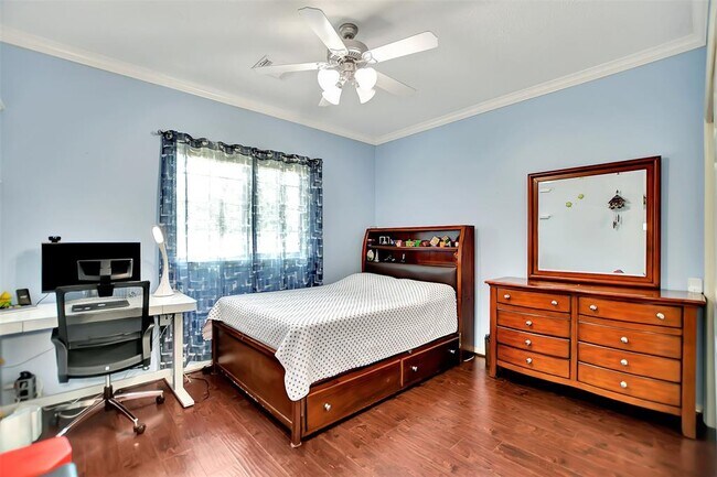 Building Photo - 1119 Sopris Dr