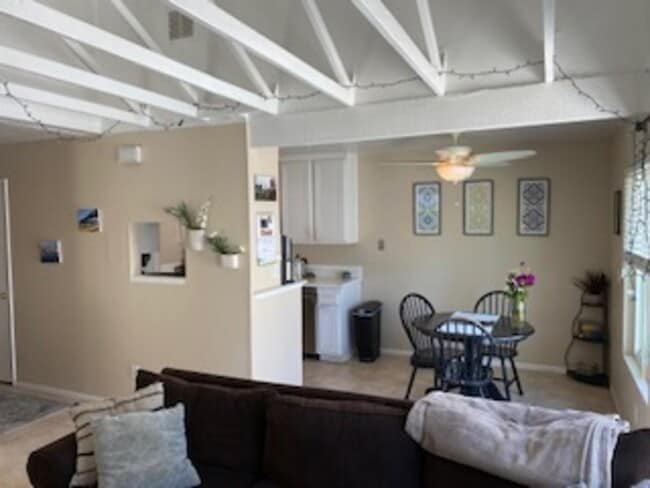 Building Photo - 1331 Evergreen Dr