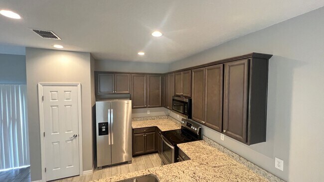 Building Photo - Incredible 3 Bedroom, 2 Bathroom Home in Palm Bay!!