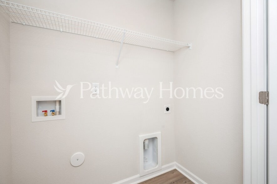 Building Photo - 7116 Galway City St