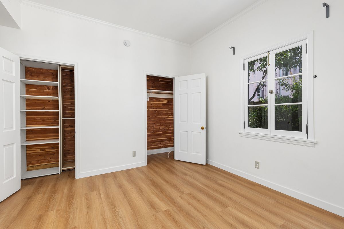 Building Photo - 720 N Harper Ave