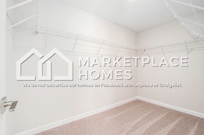 Building Photo - 7678 Deer Vly Cir