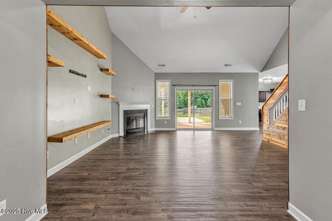 Building Photo - 102 Gabriels Wy