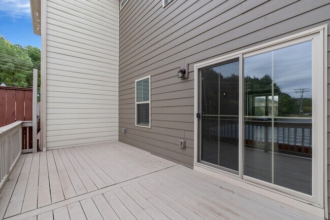 Building Photo - 113 Eagle Wood Dr
