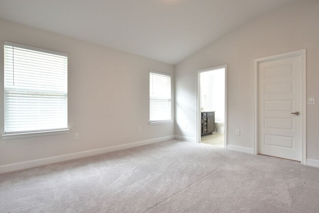Building Photo - 15975 NW 123rd Ave