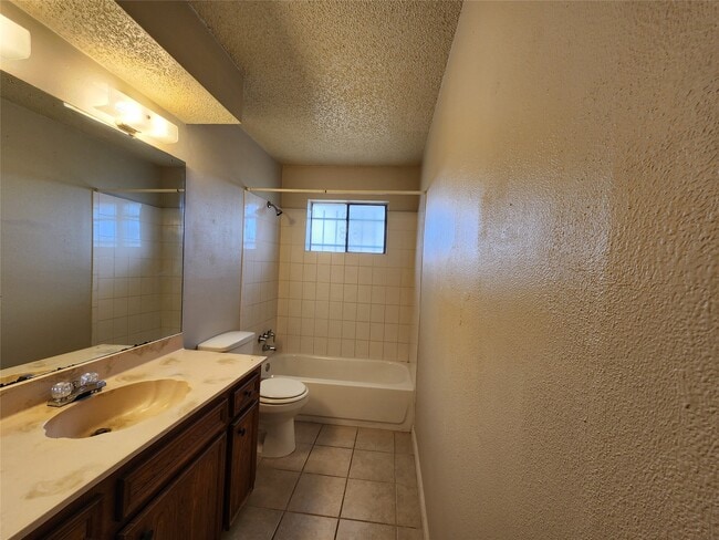 Building Photo - 9607 Hanford St