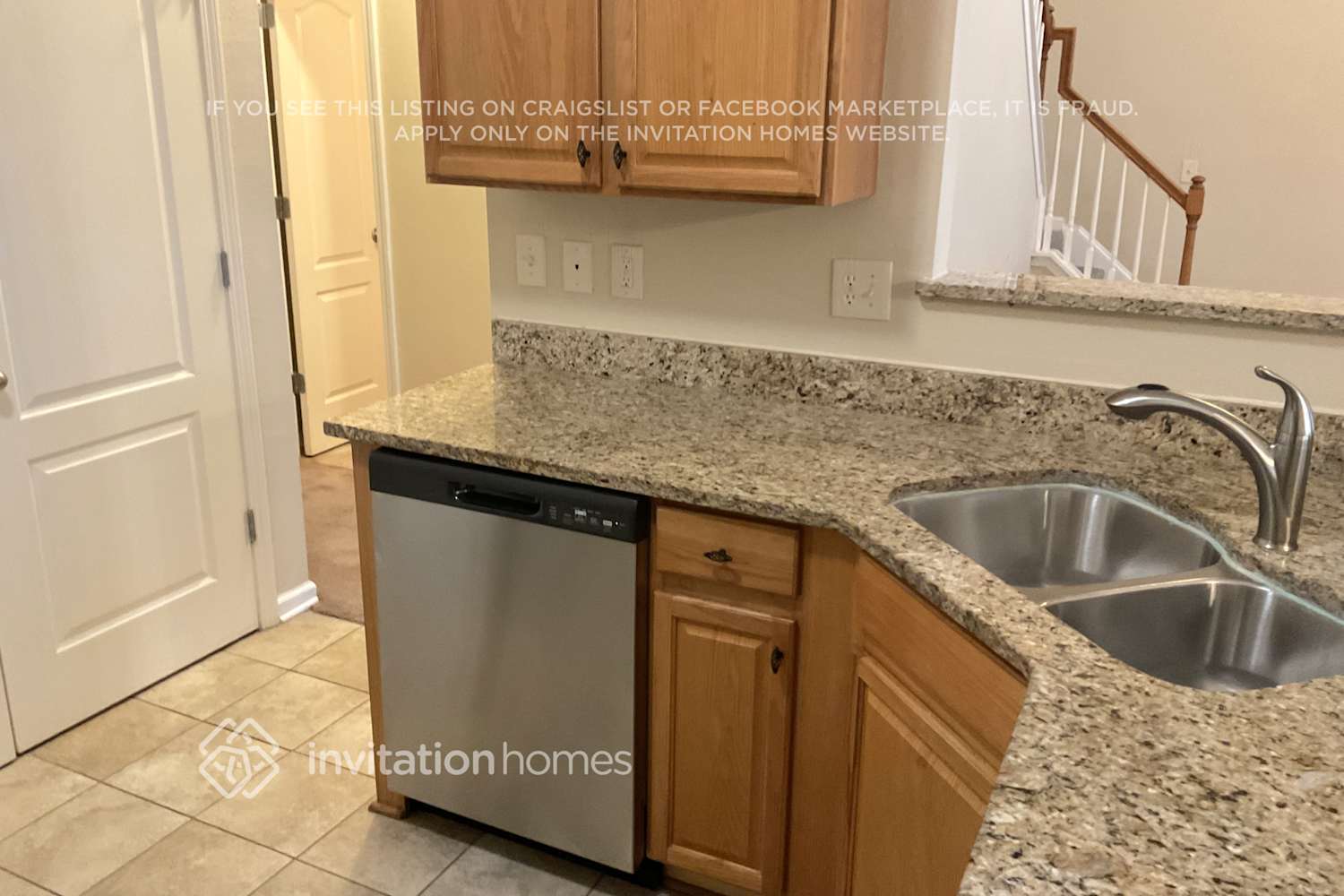 Building Photo - 6532 Silk Tree Pointe