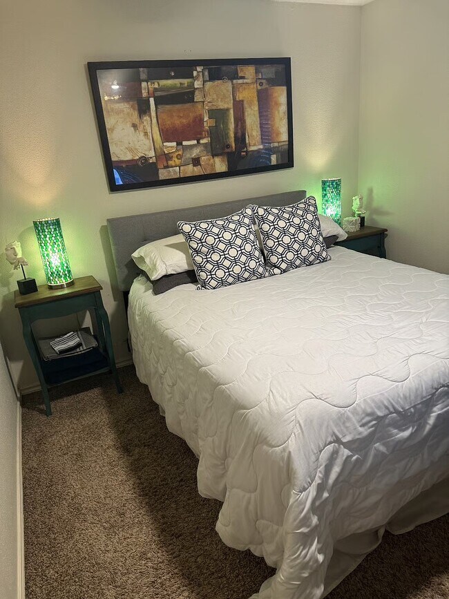 Building Photo - 3131 Southwest Fwy