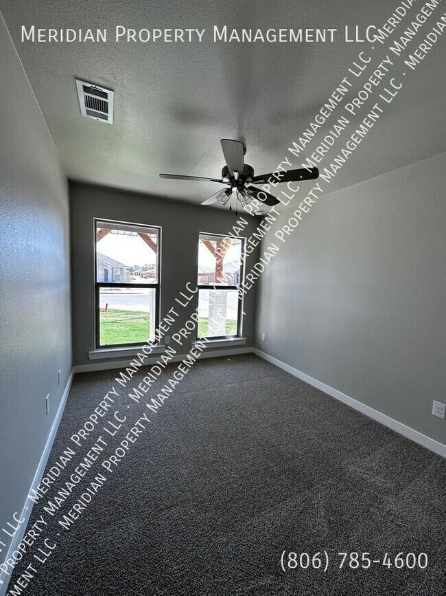 Building Photo - 3514 Valencia Ave