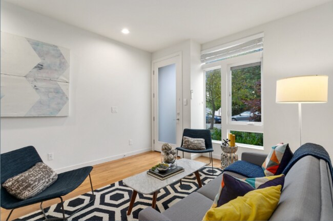 Building Photo - Modern 3 Bed Townhouse in Seattle | 2 Bath $3,800!!
