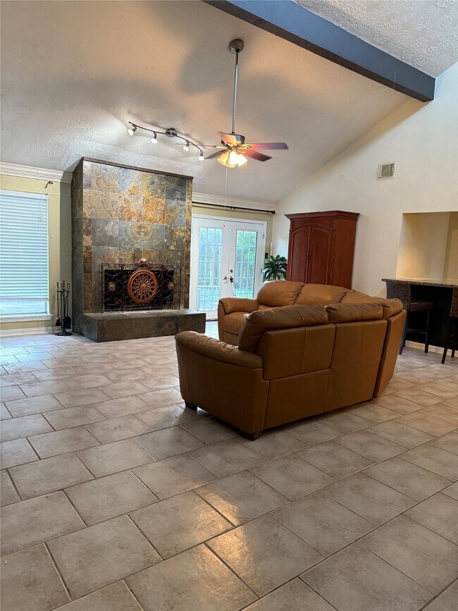 Building Photo - 2902 Arrowhead Dr