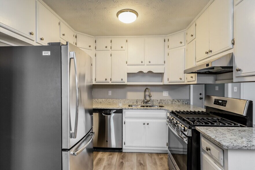 Building Photo - 721 Pepperwood Trail