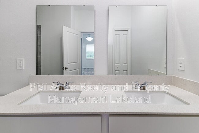 Building Photo - 1228 Tyler Lp