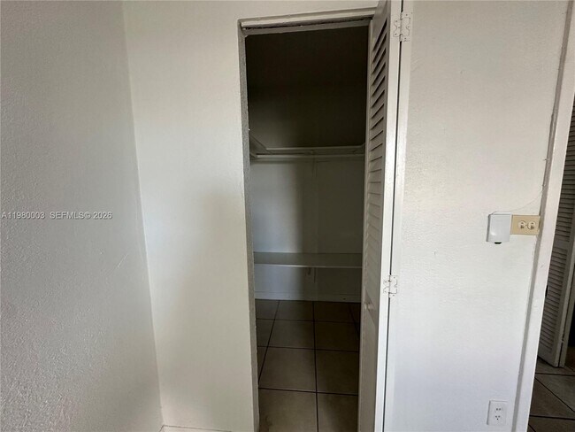 Building Photo - 801 NW 47th Ave