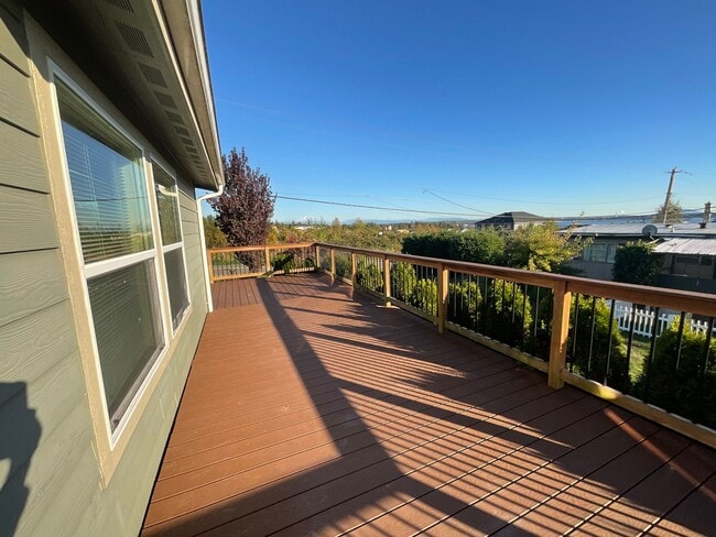 Building Photo - 3 Bed, 2 Bath Manufactured Home with a View