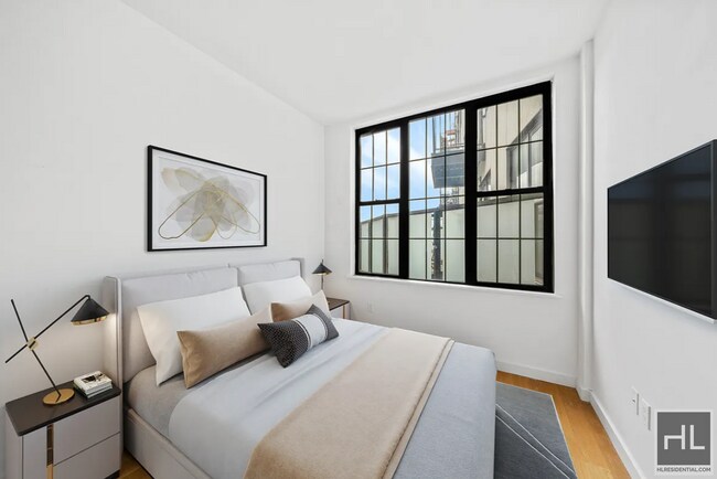 Building Photo - Luxurious 2 bedroom/1 Bathroom apt w/priva...