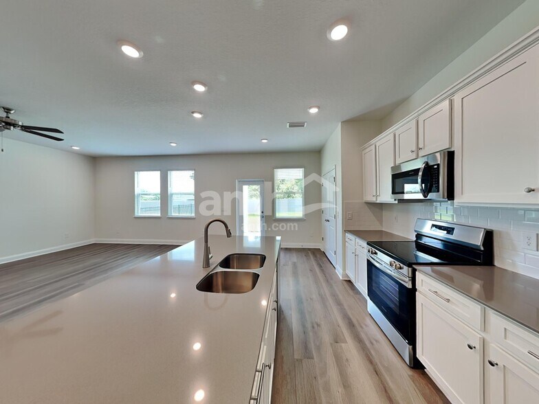 Building Photo - 1079 Grafton Ridge Dr