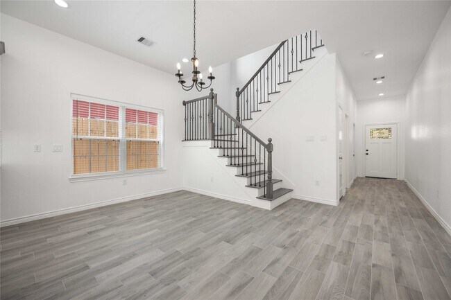 Building Photo - 4406 Sterling St