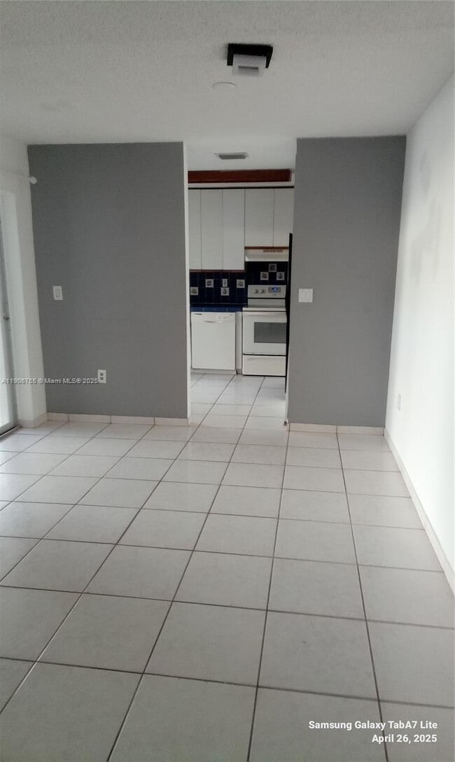 Building Photo - 13764 SW 149th Cir Ln