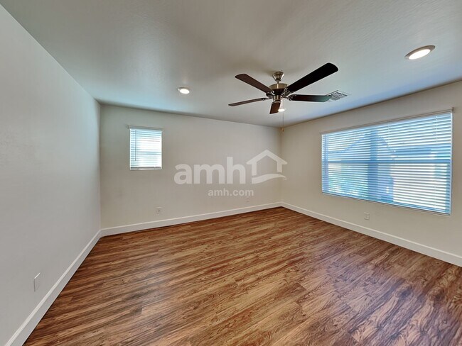 Building Photo - 670 W Laredo Ave
