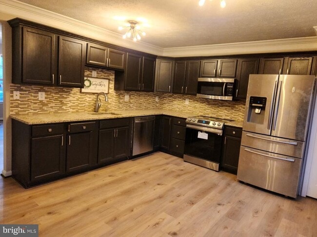 Building Photo - 4101 Canopy Way