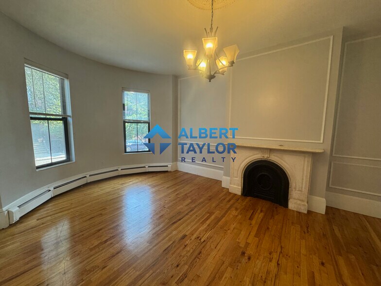 Primary Photo - 93 E Brookline St