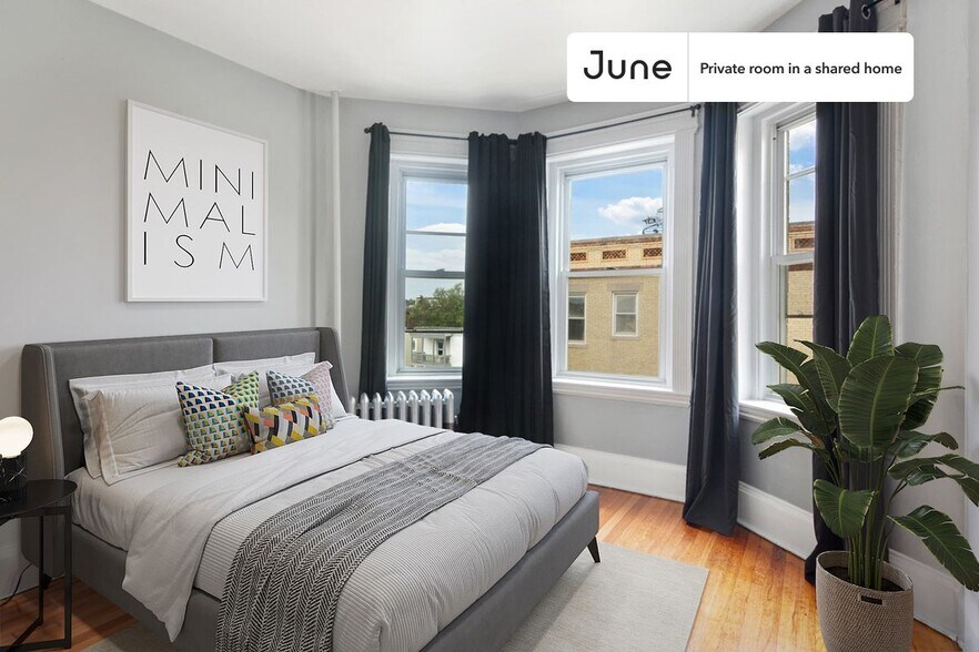 Primary Photo - Room in Shared 4 bed/1 bath home