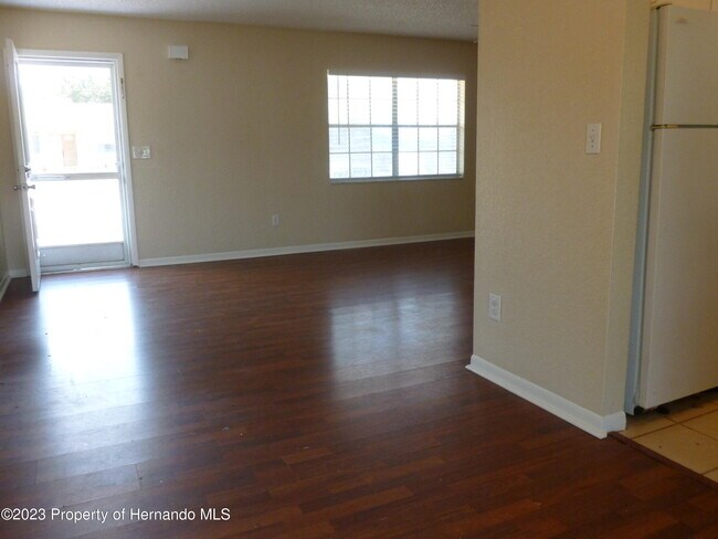 Building Photo - 5330 Springwood Rd