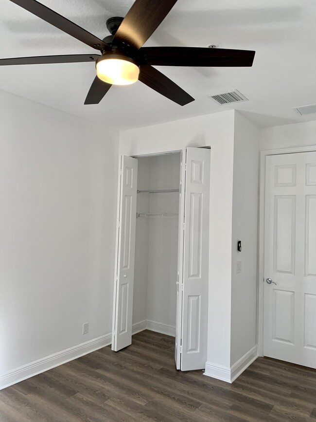 Building Photo - 104 Jesup Ln