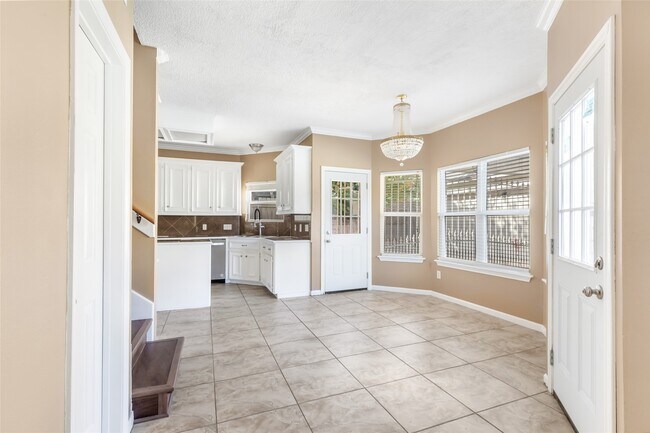 Building Photo - 16222 Rutley Cir
