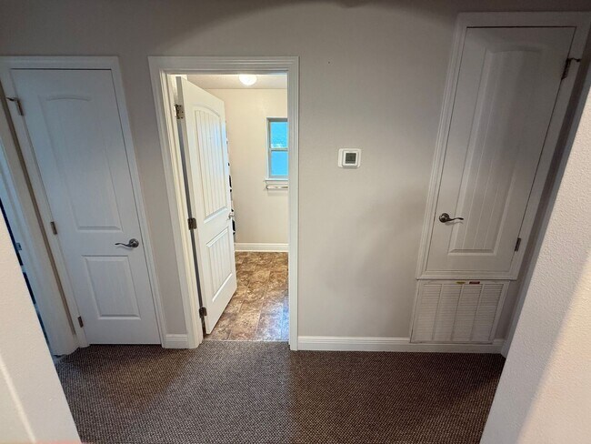 Building Photo - Pensacola - Logan Place - 3 bedroom, 2 bat...