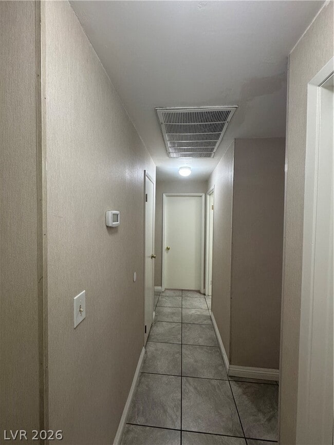 Building Photo - 6209 Meadowlark Ln