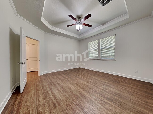 Building Photo - 437 Sandstone Dr