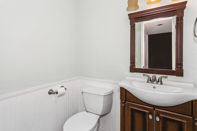 Building Photo - 4606 Lennox Pl