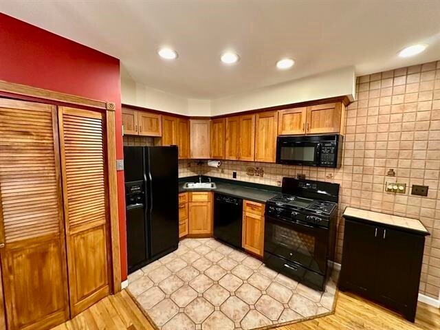 Primary Photo - 556 1st St