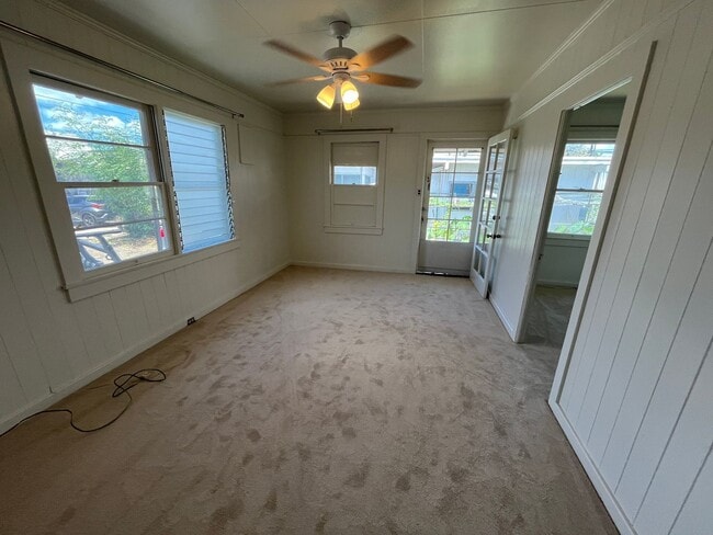 Building Photo - Akina Street (Kalihi) - single family home...