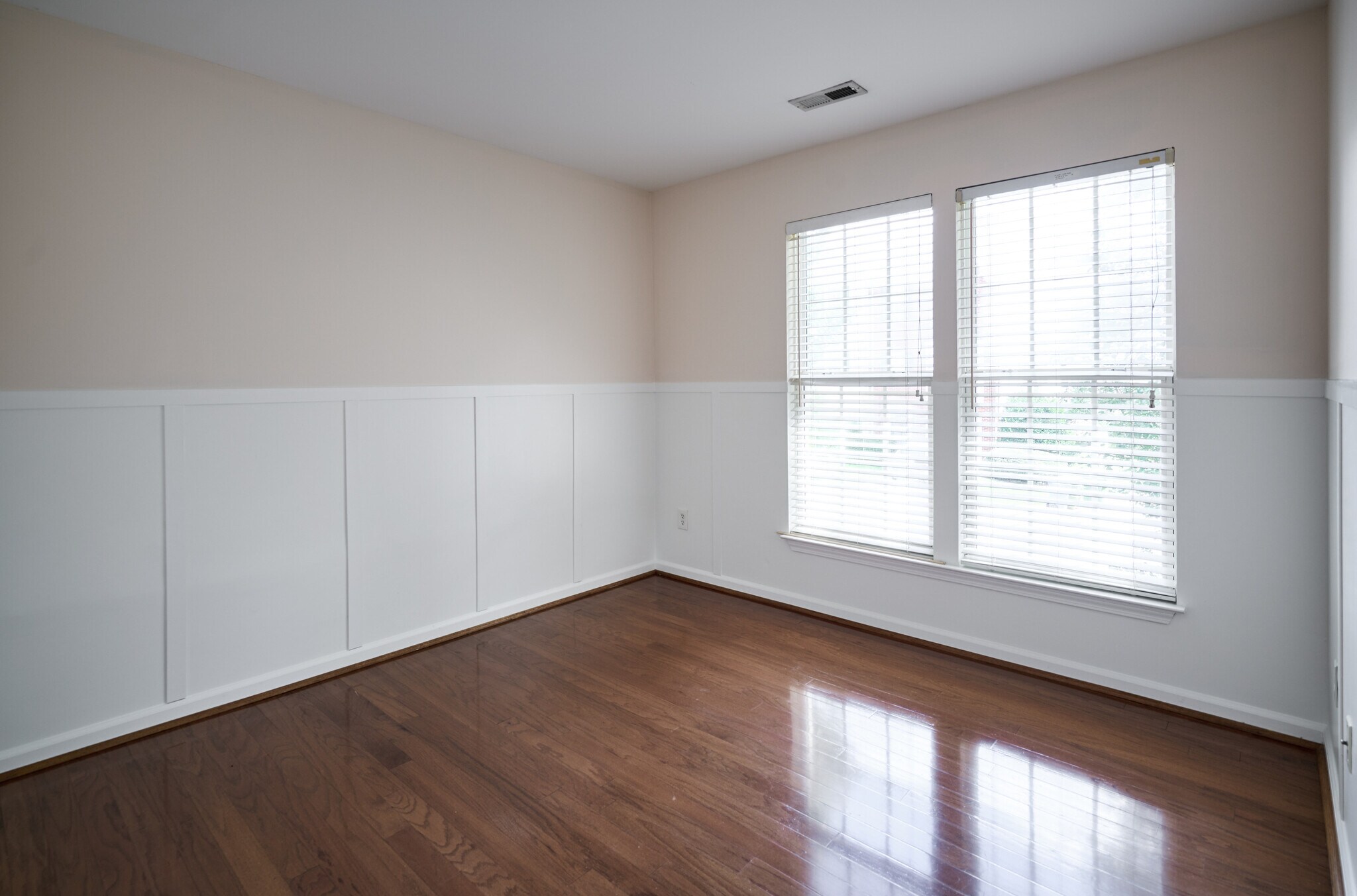 Building Photo - 420 Canewood Pl